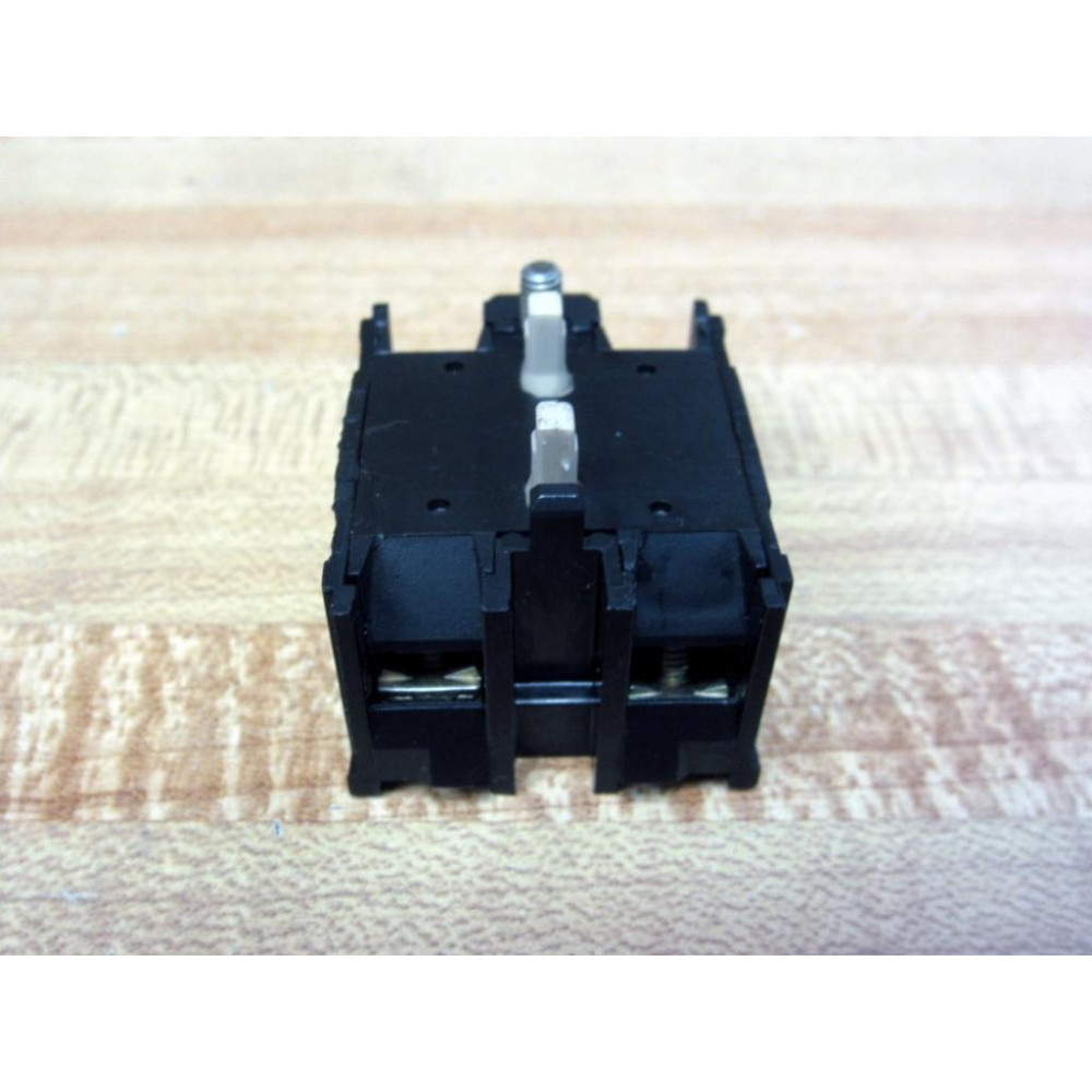 General Electric CR304XC11B Contact Block GE - New No Box