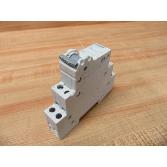 Siemens 5TE8111 OnOff Switch 20 Amp - Used