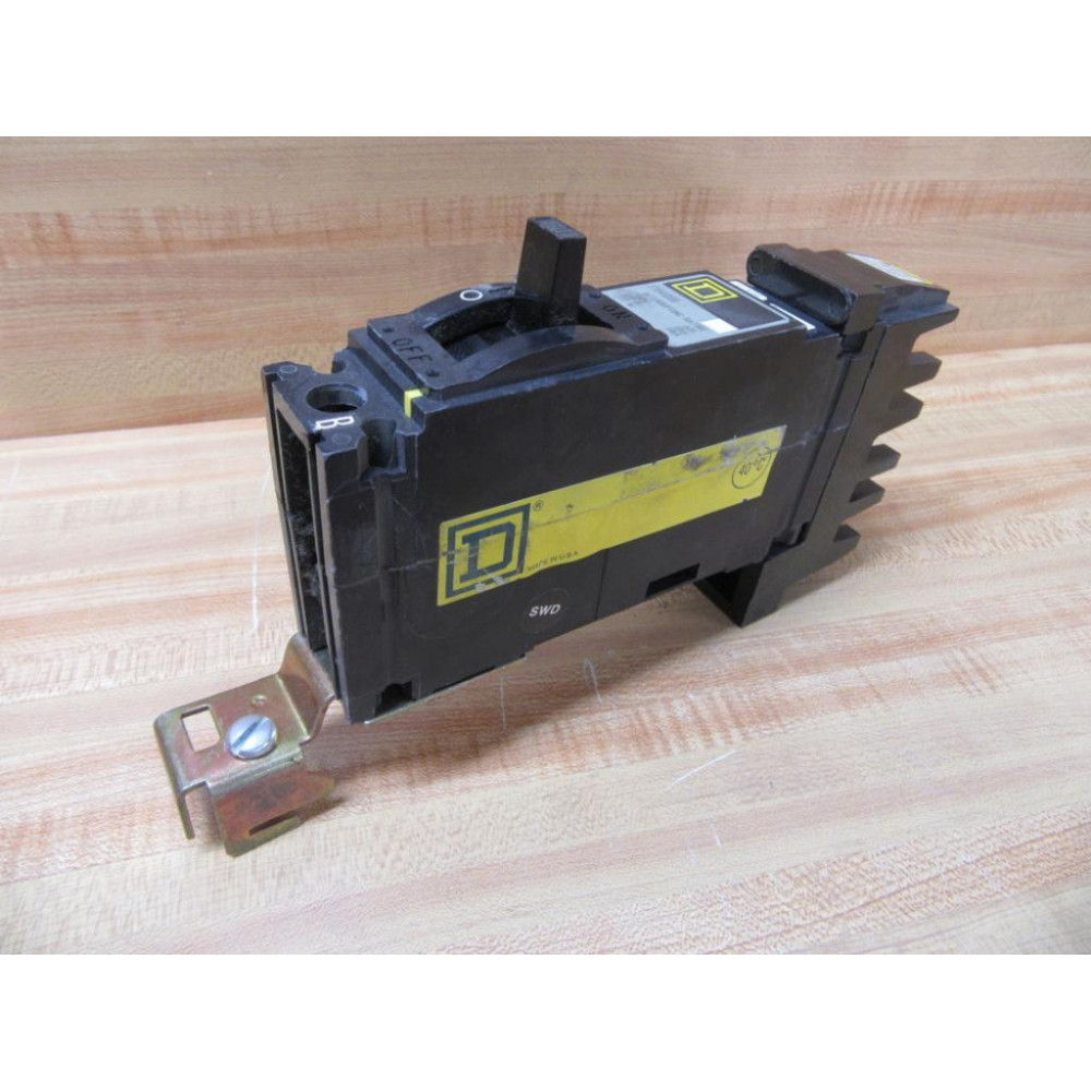 Square D FY-14020-B Circuit Breaker 20A FY14020B WMounting Bracket - Used