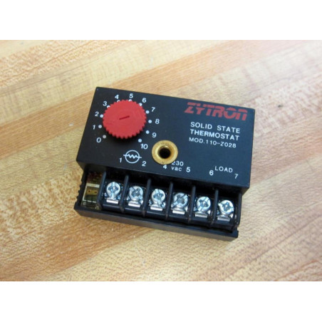 Zytron 110-Z028 Solid State Thermostat - Used