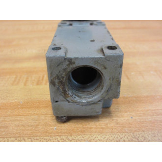Cutler Hammer E50SB Eaton Limit Switch Body WRoller - Used