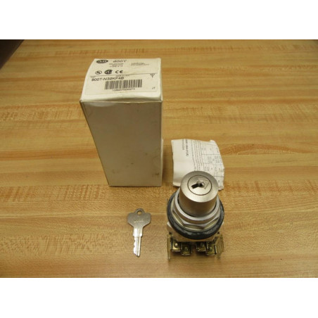 Allen Bradley 800T-N32KF4 Selector Switch 800TN32KF4 W800T-XA (2)
