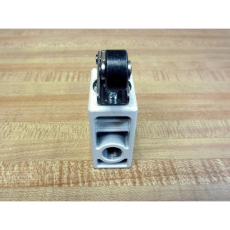 SMC VM220-02 Mechanical Valve WSteel Roller VM22002 - New No Box