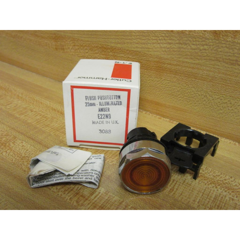 Eaton E22-N9 Cutler Hammer Amber Button E22N9