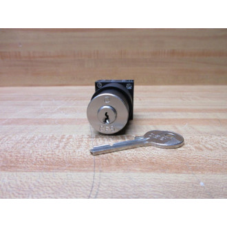Siemens 3SB3-202-4AD11 Keyed Switch - New No Box