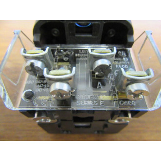 Allen Bradley 800TC-FXQH2RA5 Button W800T-XA1 - New No Box