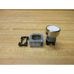 Siemens 3SB3501-0AA61 Pushbutton Illum. 3SB35010AA61 - New No Box