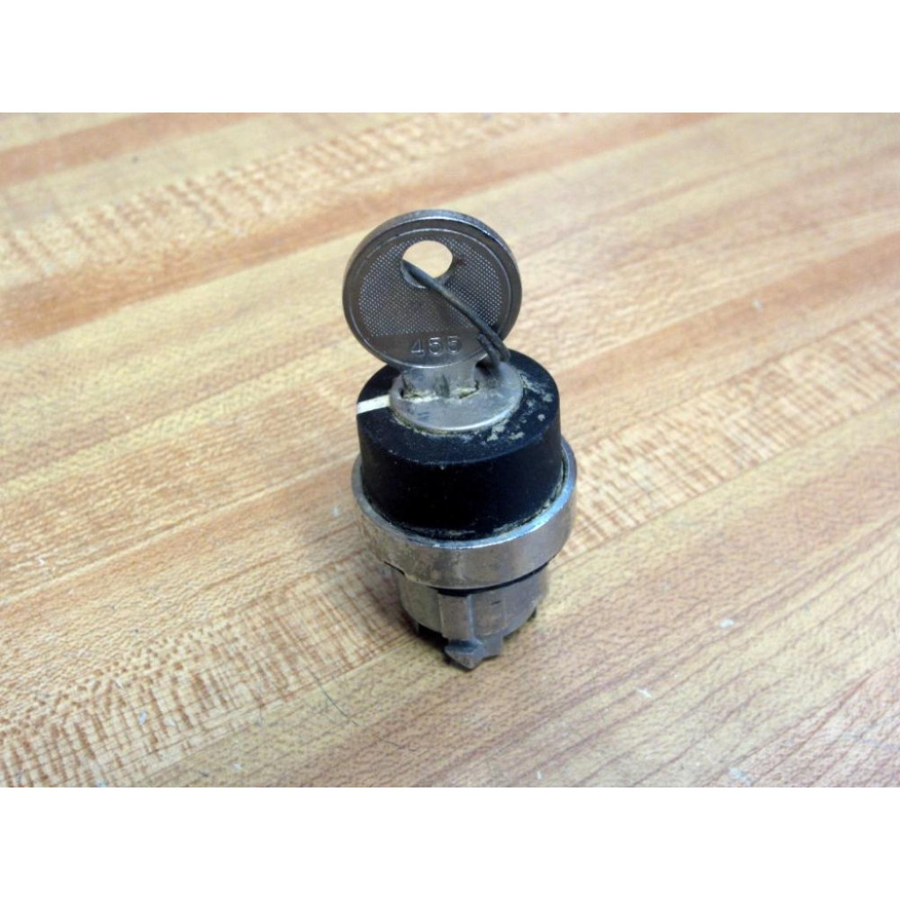 Schneider Telemecanique ZB4BG4 Keyed Selector Switch Key Out Left - Used