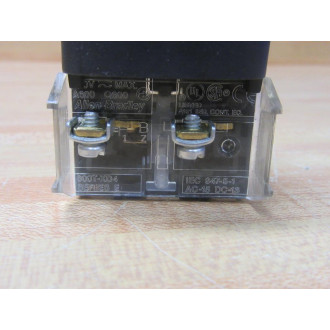 Allen Bradley 800H-FRXT6A5 PushPull 800HFRXT6A5 w(2) 800T-XD4 - New No Box