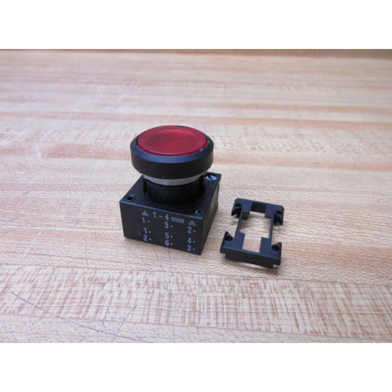 Siemens 3SB3 001-0AA21 Red 3SB30010AA21 wBase & Clip - New No Box