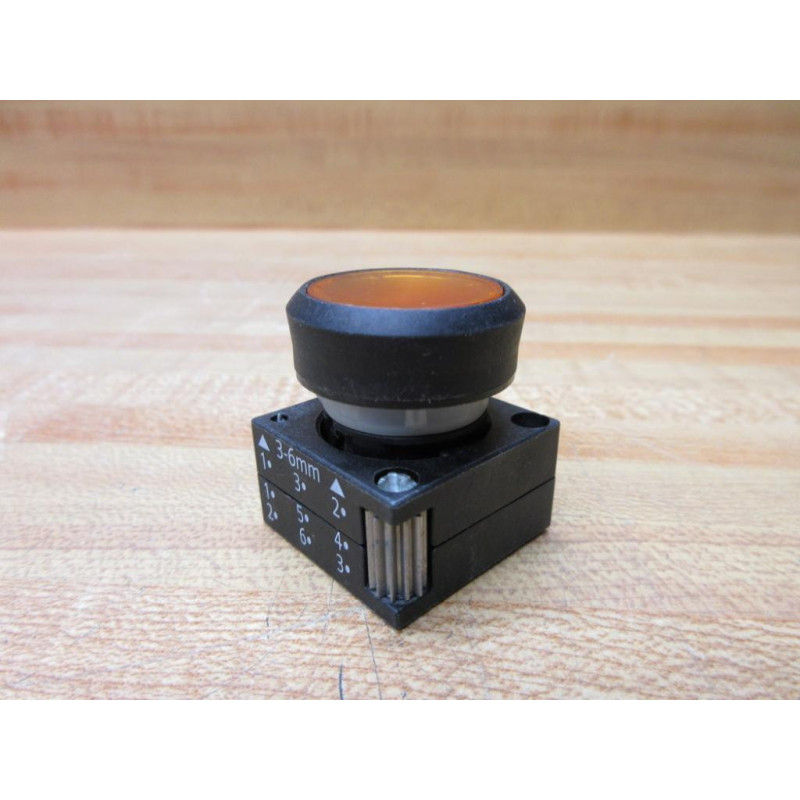 Siemens 3SB3001-0AA01 Furnas Illuminated Amber Push Button WBase - New No Box