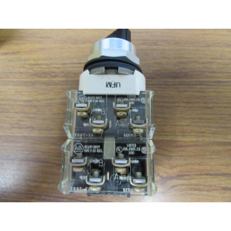 Allen Bradley 800T-H2C Selector Switch