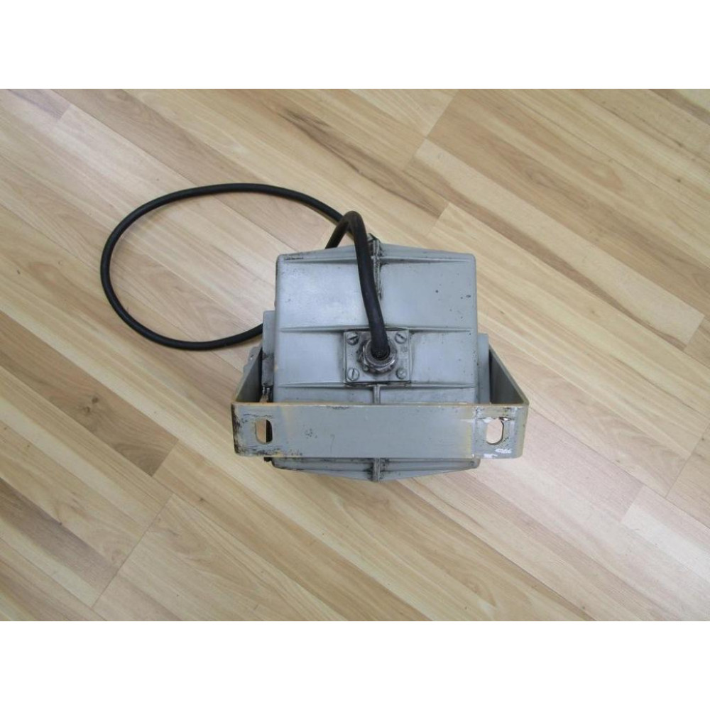 WideLite EGS-150-H-120 55-Y-HAZ Fixture WBallast EGS-150-H-120 - Used