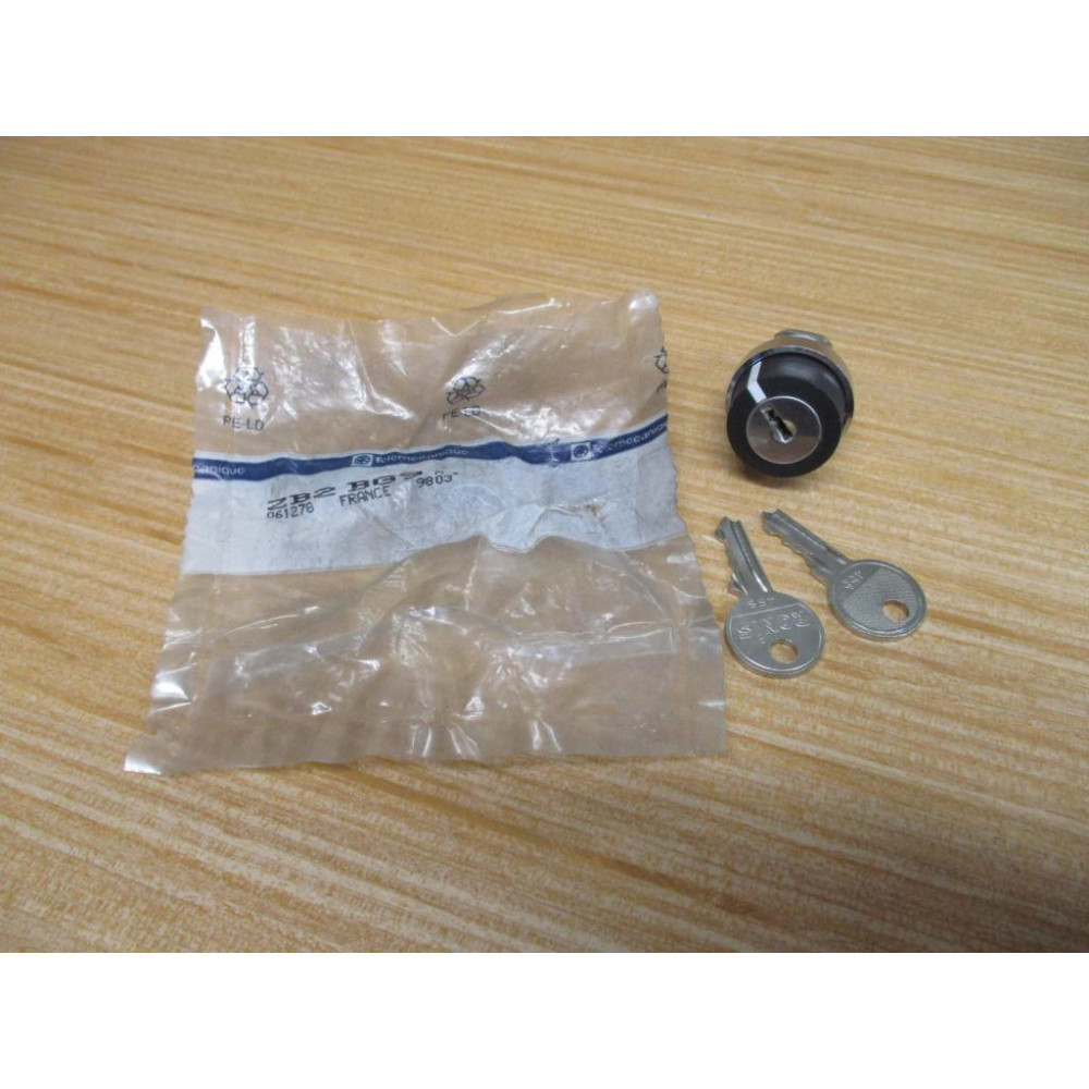 Schneider Telemecanique ZB2-BG9 Keyed Selector Switch ZB2BG9