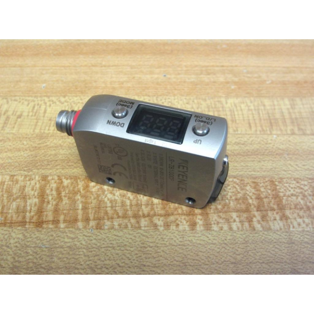 Keyence LR-ZB100CP CMOS Laser Sensor LRZB100CP - New No Box
