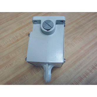 GE  General Electric Lighting Systems LRHB480 Locking Receptacle Hook Box - New No Box