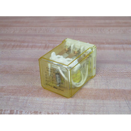 IDEC RR3B-U AC240V Relay RR3BU 7.5A 120VAC - Used