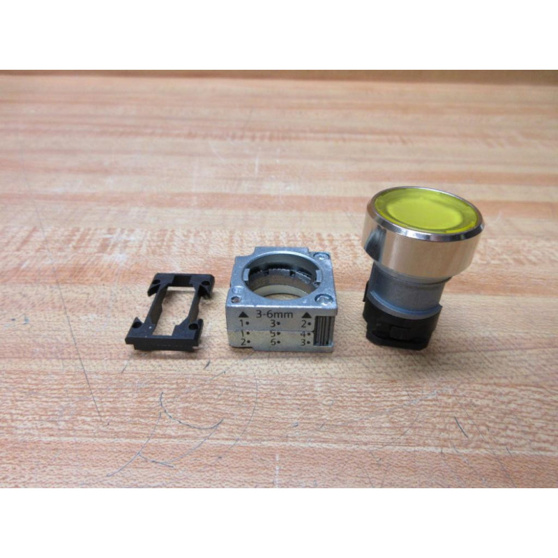 Siemens 3SB3501-0AA31 Furnas Illuminated Push Button WHolder - New No Box