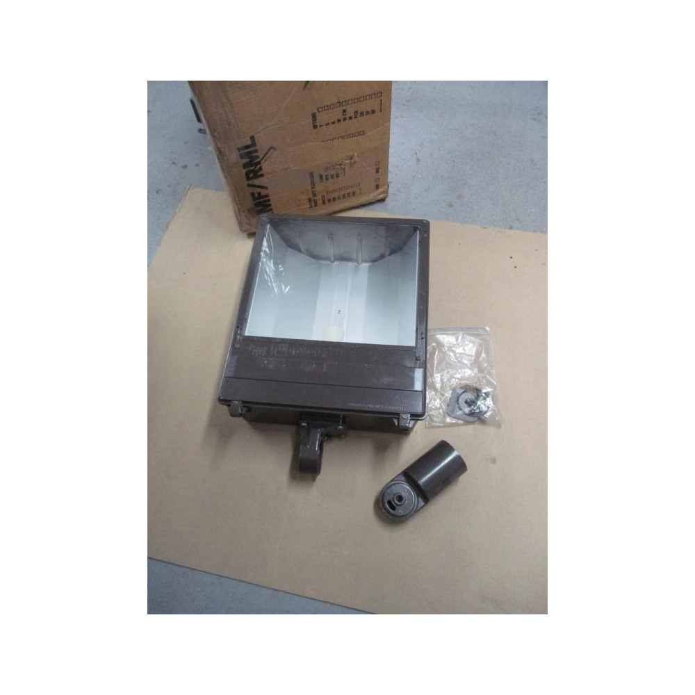 Crouse Hinds RMF25SCN76S Flood Light