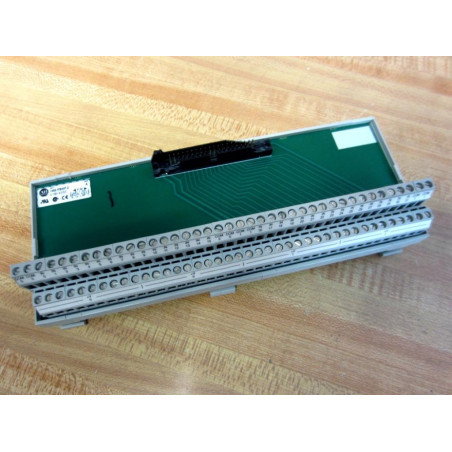 Allen Bradley 1492-IFM40F-2 Digital Module - Used