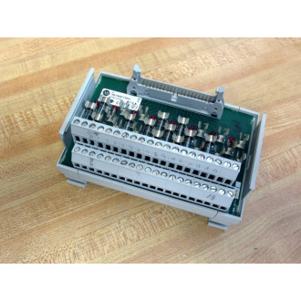 Allen Bradley 1492-IFM40F-FS24-2 Digital Interface Module Ser.A - Used