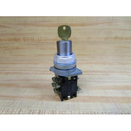 General Electric 304A3287P227 GE Selector Switch WCR2940U201 - New No Box