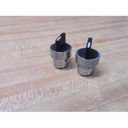 Schneider Telemecanique ZB2-BD2 Selector Switch 24944 (Pack of 2) - Used