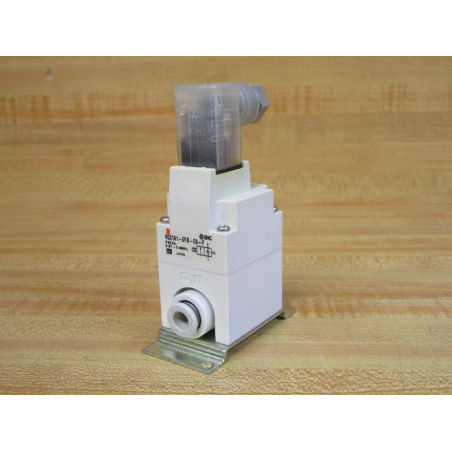 SMC VQ21A1-5YB-C6-F Solenoid Valve VQ21A15YBC6F - New No Box
