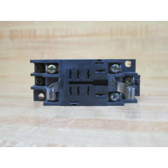 Fuji Electric TP68X2 Relay Socket - Used