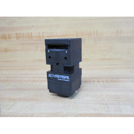 Schmersal AZ 17-11ZK Safety Switch AZ1711ZK - Used