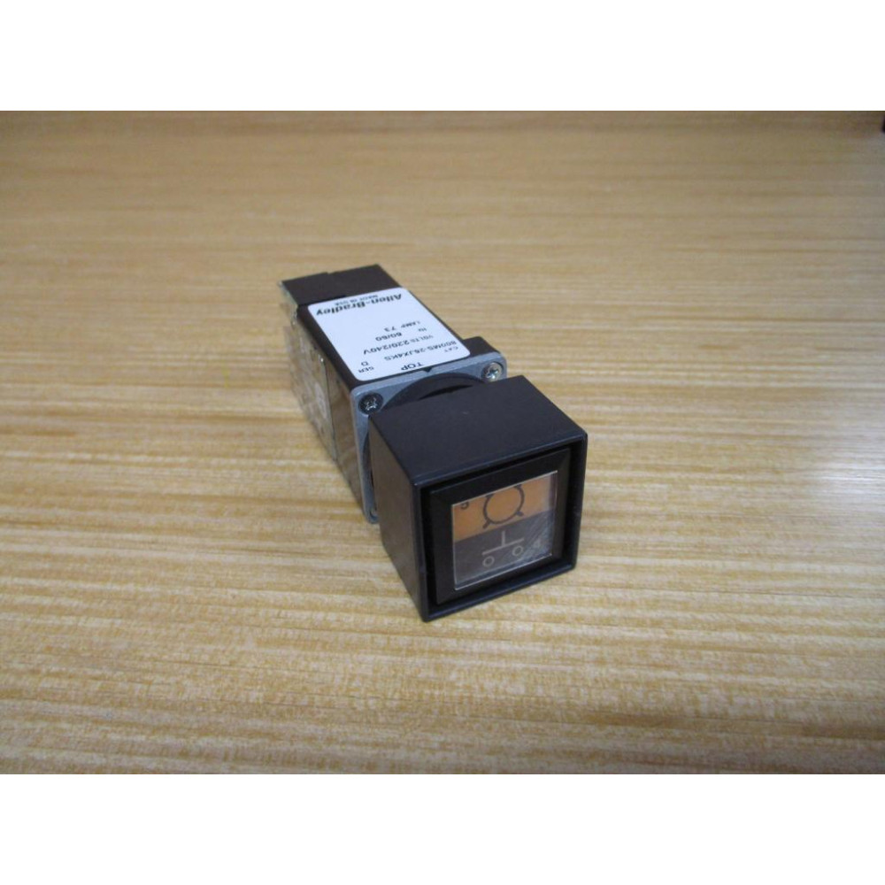 Allen Bradley 800MS-26JX4KS Pilot Light W Lens & Bezel - New No Box