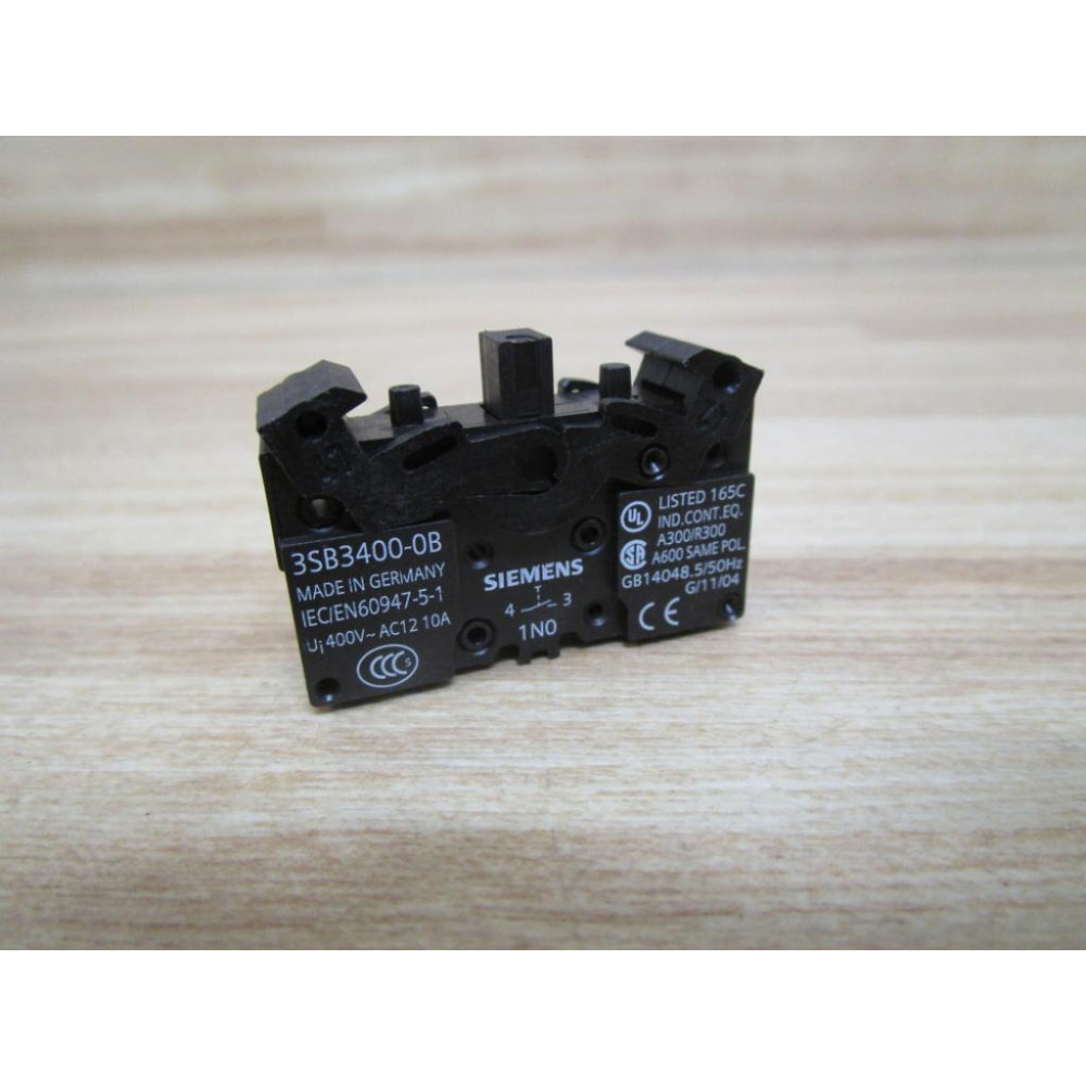 Siemens 3SB3400-0B Contact Block 3SB34000B - New No Box Siemens 3SB3400-0B Contact Block 3SB34000B - New No Box
