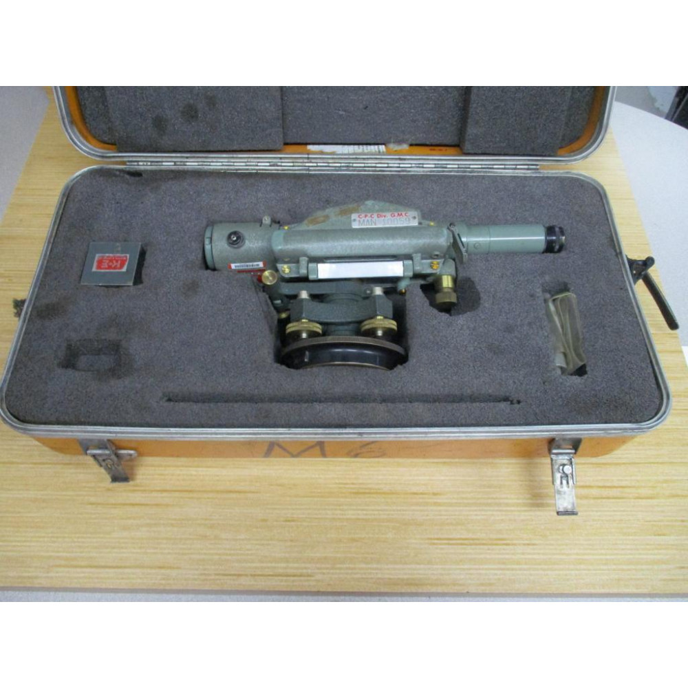 Keuffel & Esser MAN10059 Tilting Level W Micrometer 71-1111 WCase - Used