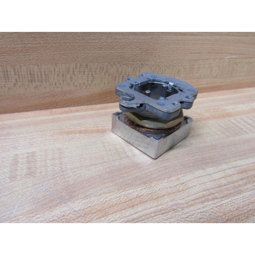 Cutler Hammer E30AD Eaton Compact Push Button Operator - New No Box