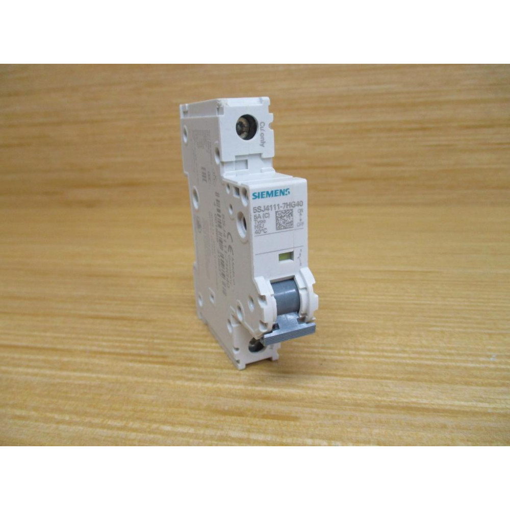 Siemens 5SJ4111-7HG40 5A Circuit Breaker 5SJ41117HG40 - Used