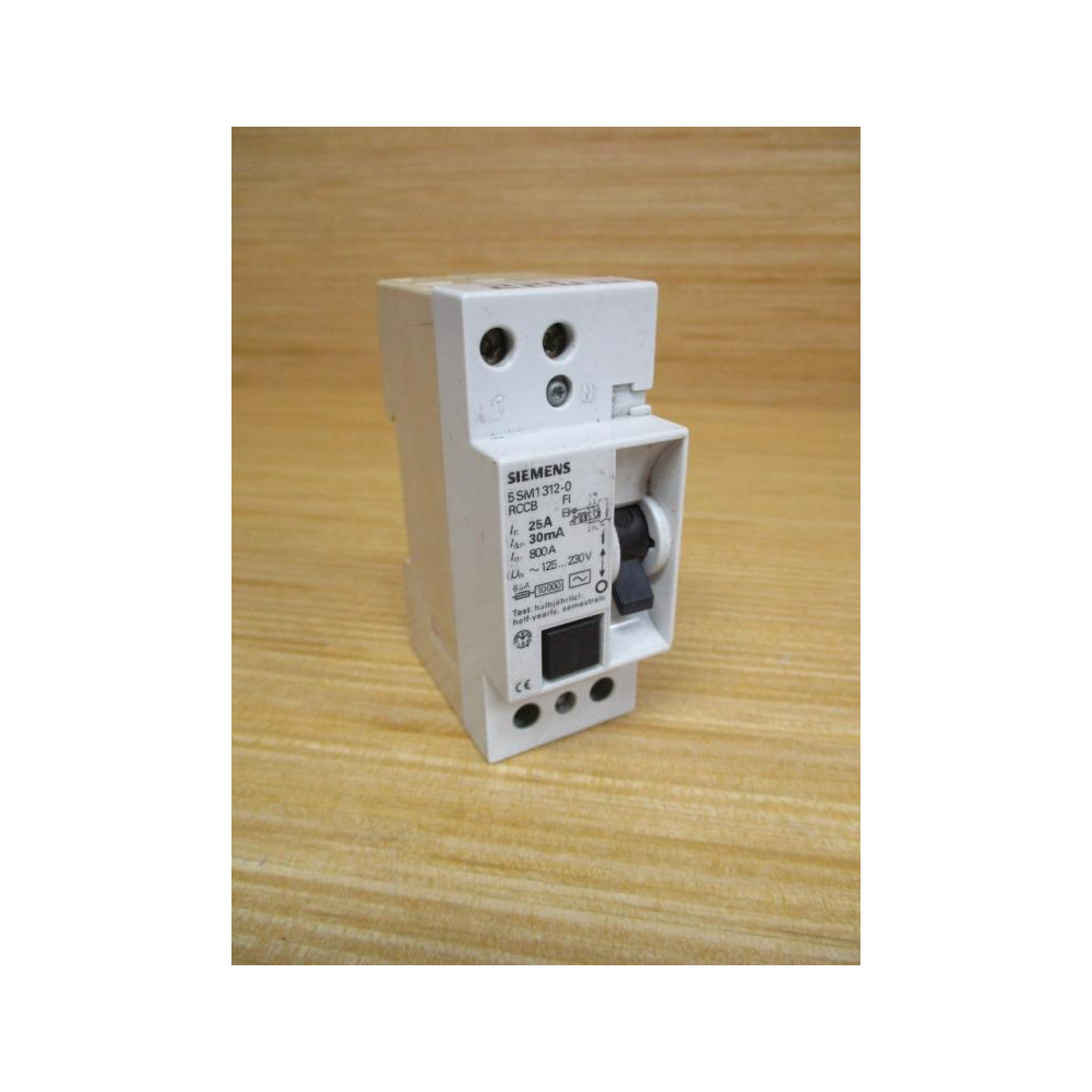 Siemens 5SM1312-0 Circuit Breaker 5SM13120 - Used