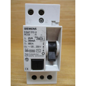 Siemens 5SM1312-0 Circuit Breaker 5SM13120 - Used