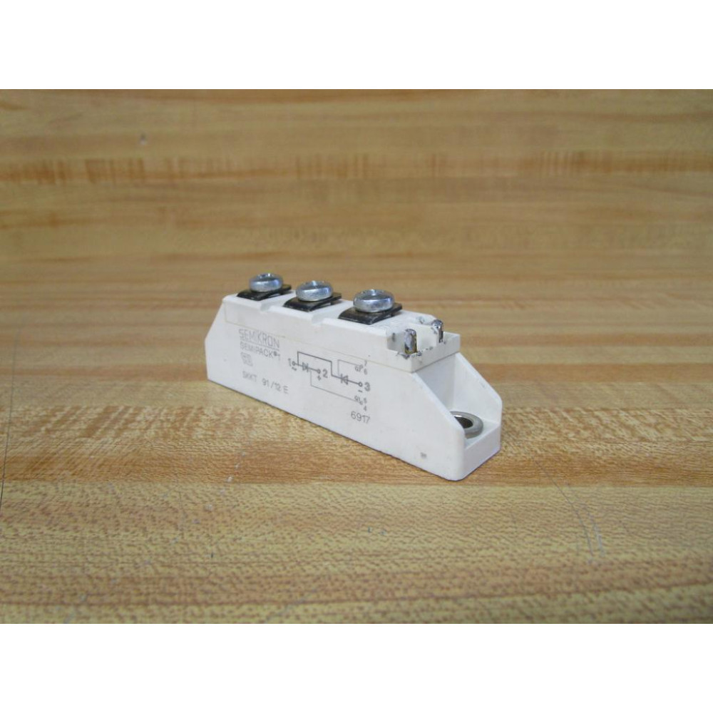 Semikron SKKT 9112 E Semipack Power Module SKKT9112E - Used