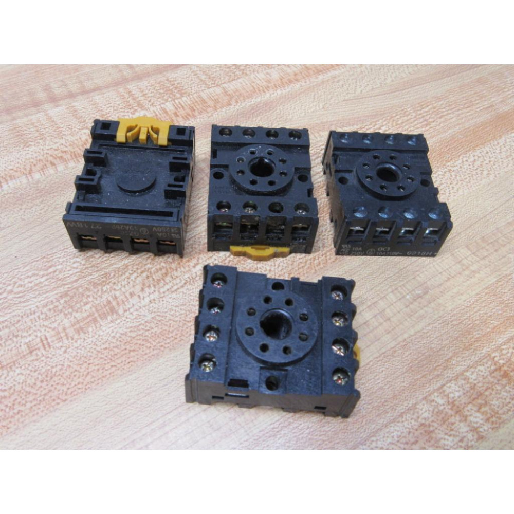 Omron PF083A-E Relay Socket PFO83A-E (Pack of 4) - Used Omron PF083A-E Relay Socket PFO83A-E (Pack of 4) - Used