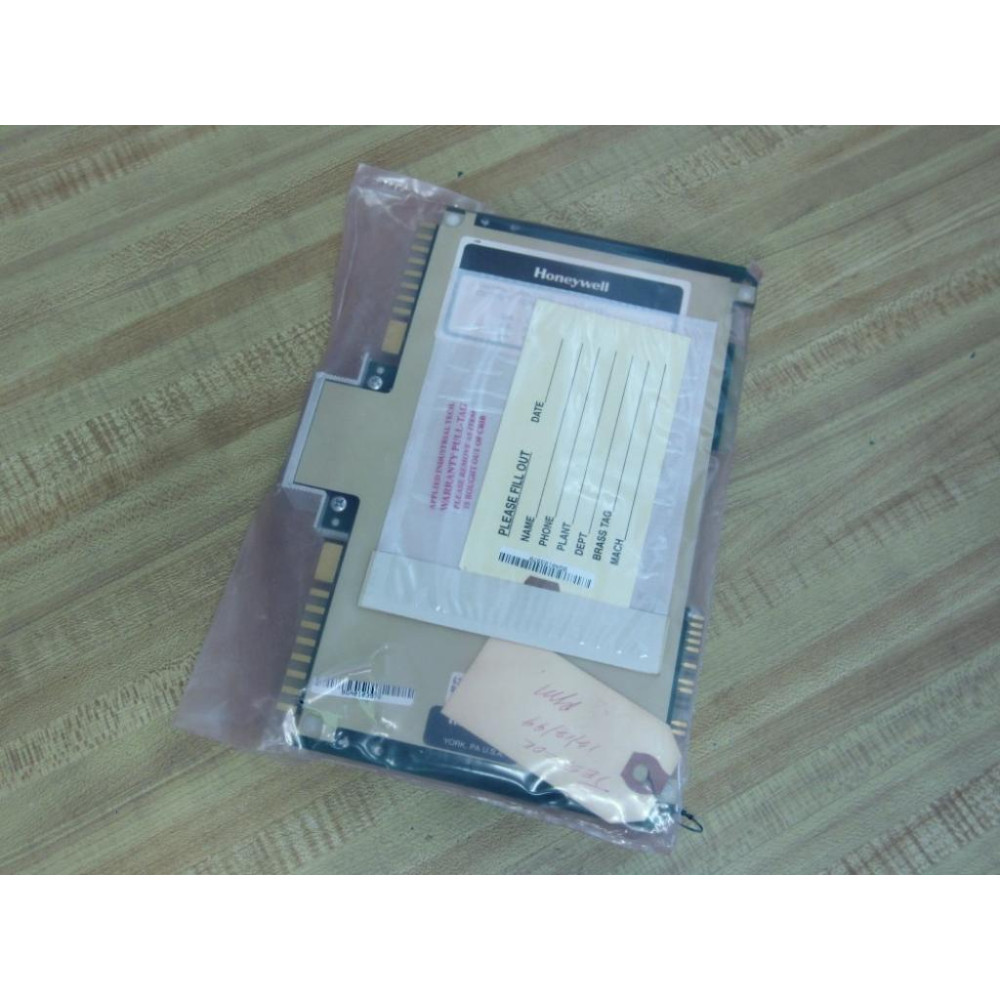 Honeywell 621-2150 Output Module 6212150 Rev.J1 Tested - Used Honeywell 621-2150 Output Module 6212150 Rev.J1 Tested - Used