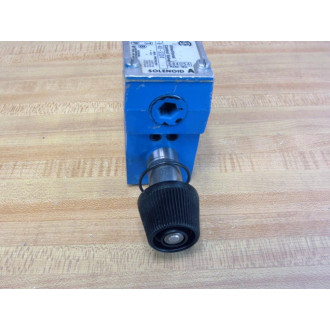 Vickers DG4V-3-2N-M-W-B-40-S324 Valve  684054 - Used