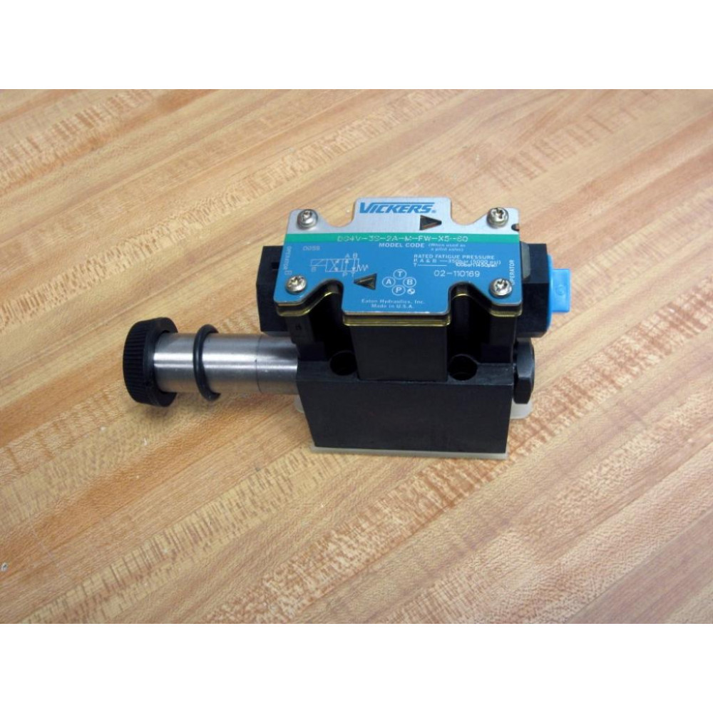 Vickers DG4V-3S-2A-M-FW-X5-60 Valve 02-110169 - New No Box
