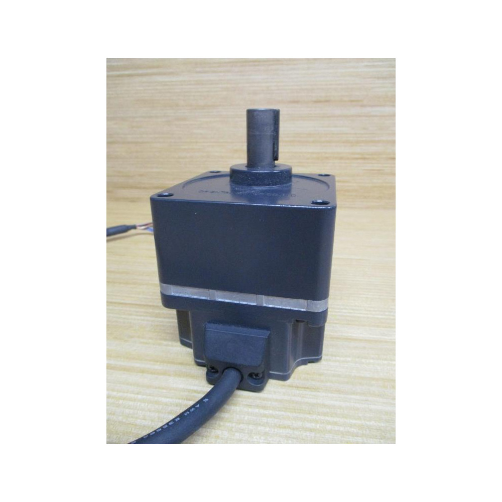 Oriental Motor Co AXHM450KC-GFH Vexta Brushless DC Motor Mounted - New No Box