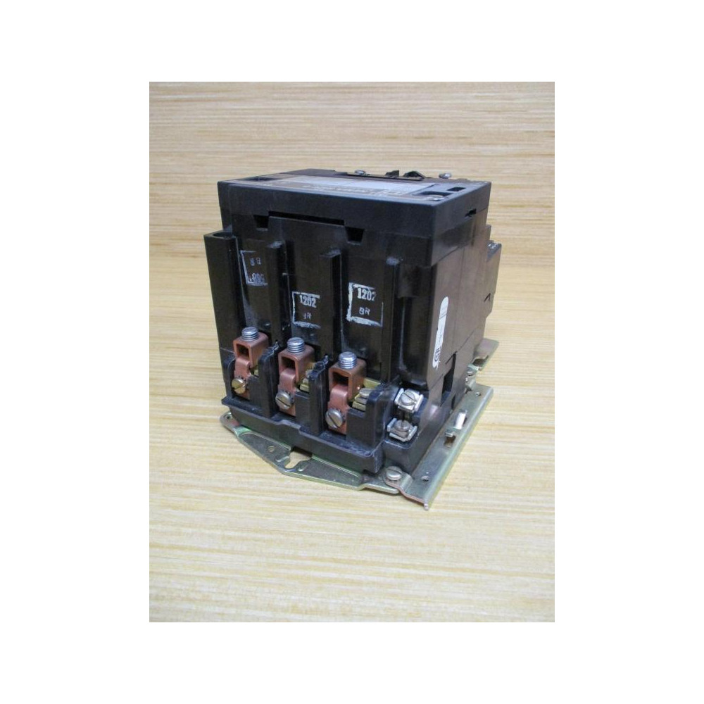 Square D 8536-SD01S Starter 8536-SDO1S Ser A, NEMA Size 2 - Used