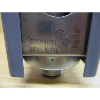Honeywell C7007A-1001 Flame Rod Holder C7007A1001 - Used