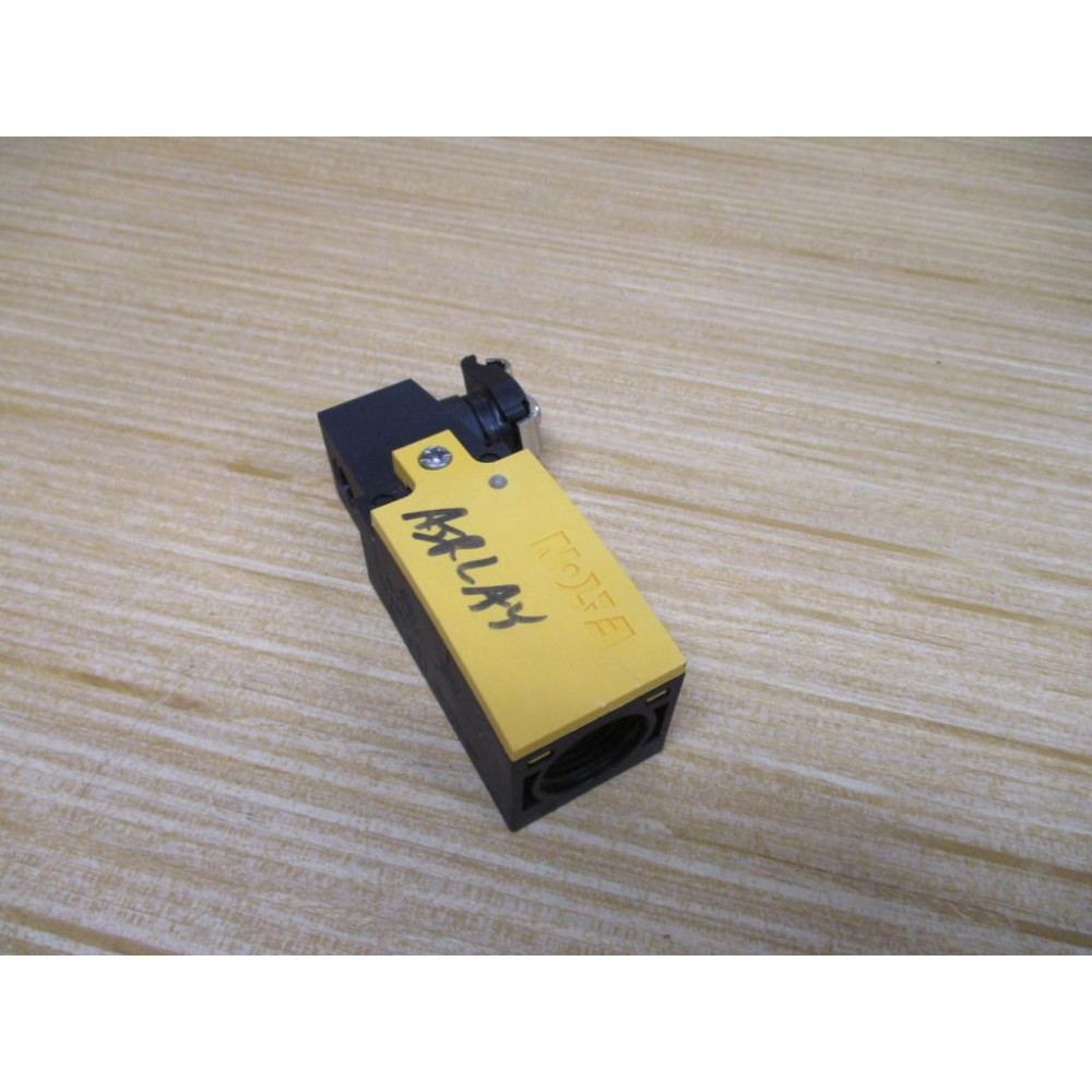 Eaton LSE-02 Position Switch LSE02 WO Lever Arm - Used Eaton LSE-02 Position Switch LSE02 WO Lever Arm - Used