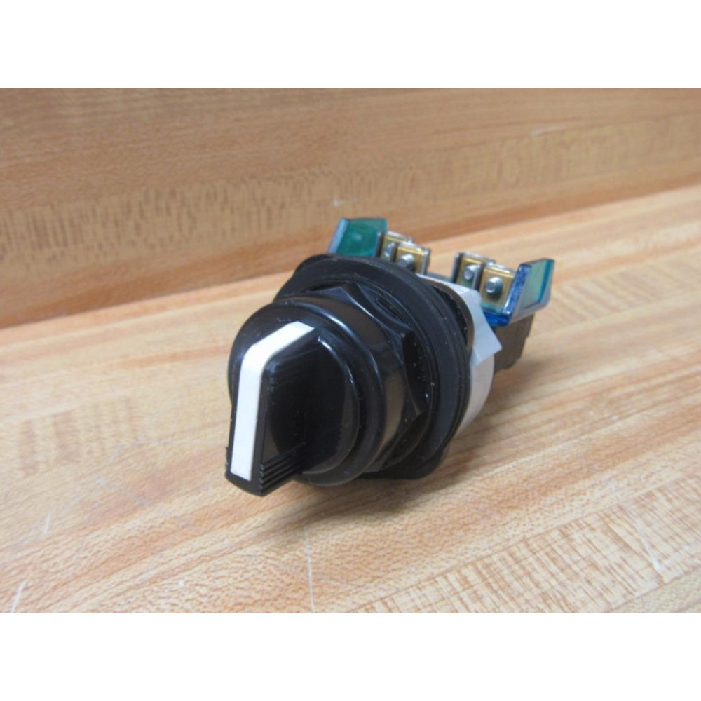 Allen Bradley 800H-JR4AV 3-Pos Selector Switch W800T-XAV - New No Box