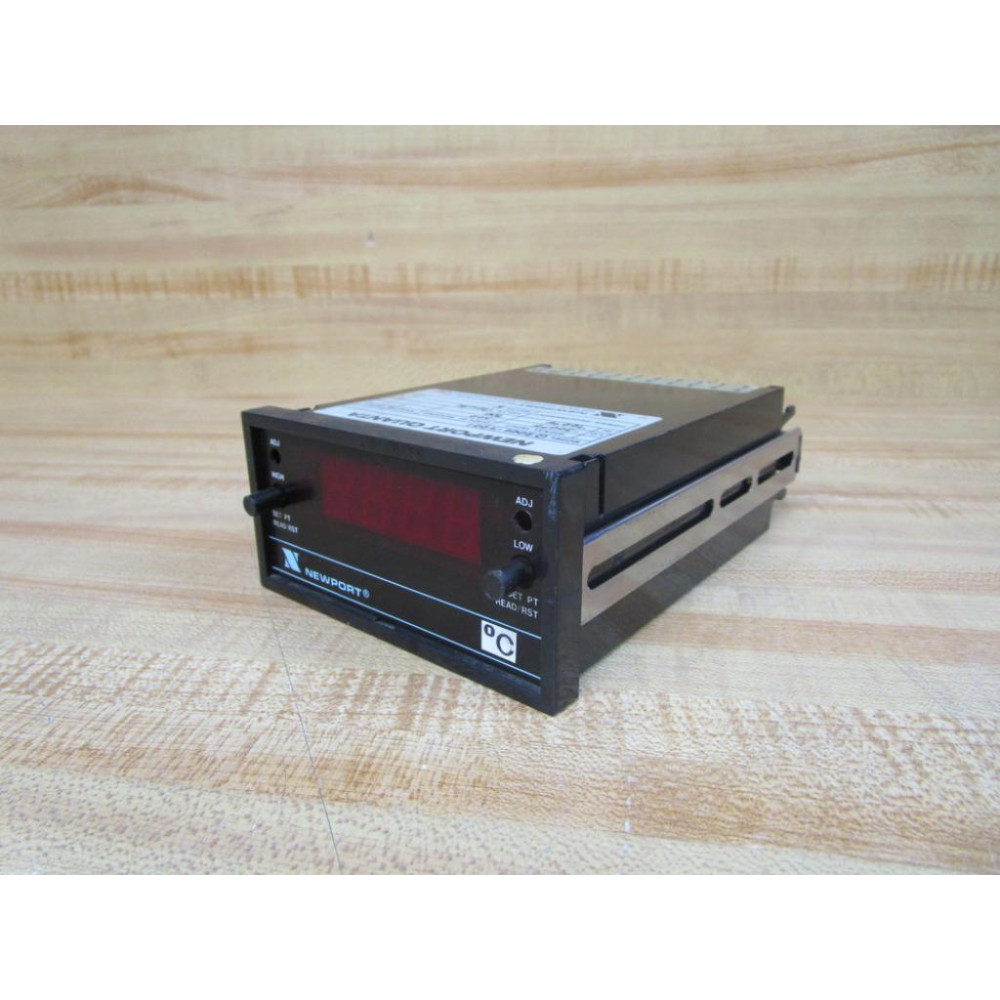 Newport Electronics Q2001-TDF1 Quanta Digital Indicator Q2001TDF1 120VAC - Used
