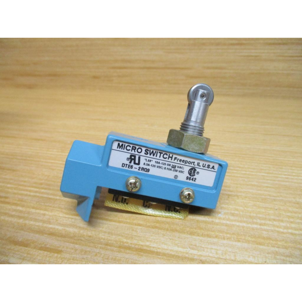 Micro Switch DTE6 2RQ9 DTE62RQ9 Limit Switch WO Base New No Box Micro Switch DTE6 2RQ9 DTE62RQ9 Limit Switch WO Base New No Box