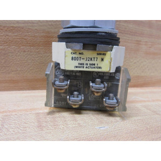 Allen Bradley 800T-J2KT7 3-Pos. Selector Switch W(2) 800T-XA - Used